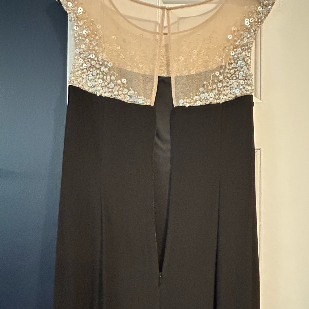 Adrianna Papell Black and Gold Sequin Maxi Gown - Picture 6 of 11